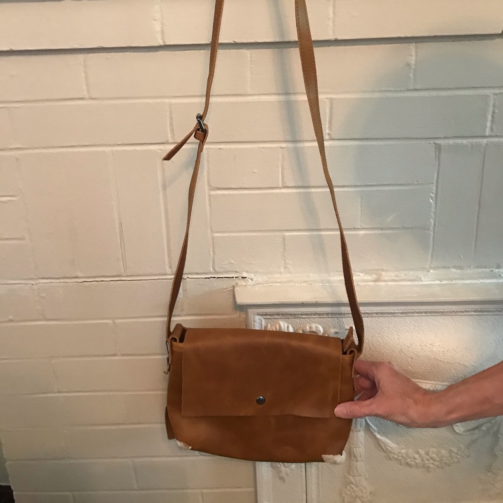 Yuan Se Ze camel crossbody
